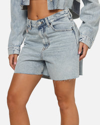 Tommy Jeans Women's Mom Fit Denim Shorts Mid Denim