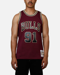 Mitchell & Ness Chicago Bulls Dennis Rodman 1997 Swingman Jersey Burgundy