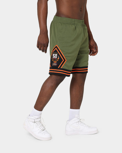 Mitchell & Ness Chicago Bulls Flight Swingman Shorts Olive