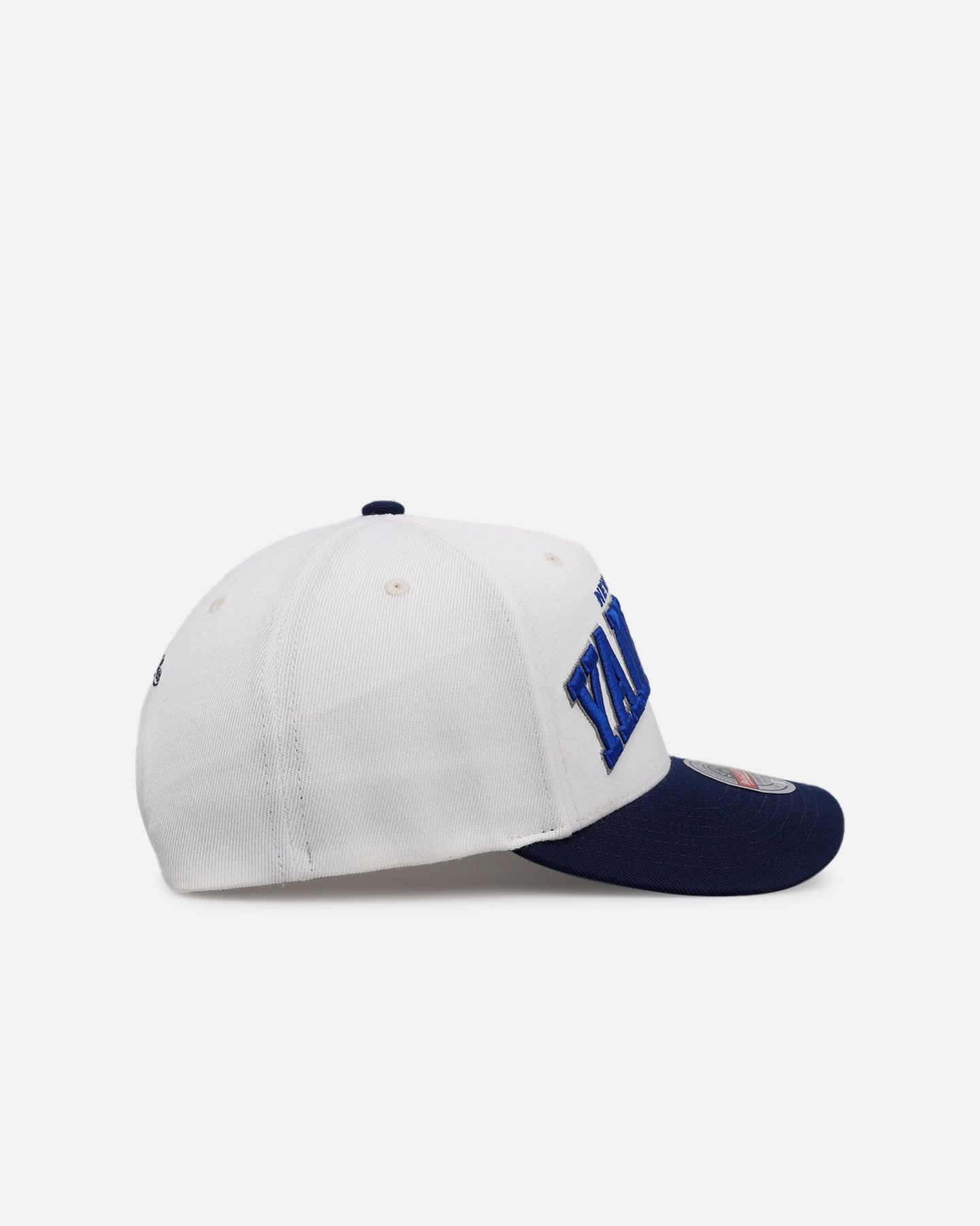 Mitchell & Ness New York Yankees 'Arch' MVP Snapback Cream