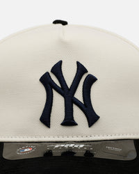 Pro Standard New York Yankees 'Signature Suede' Pro Pinch Strapback Off White/Black