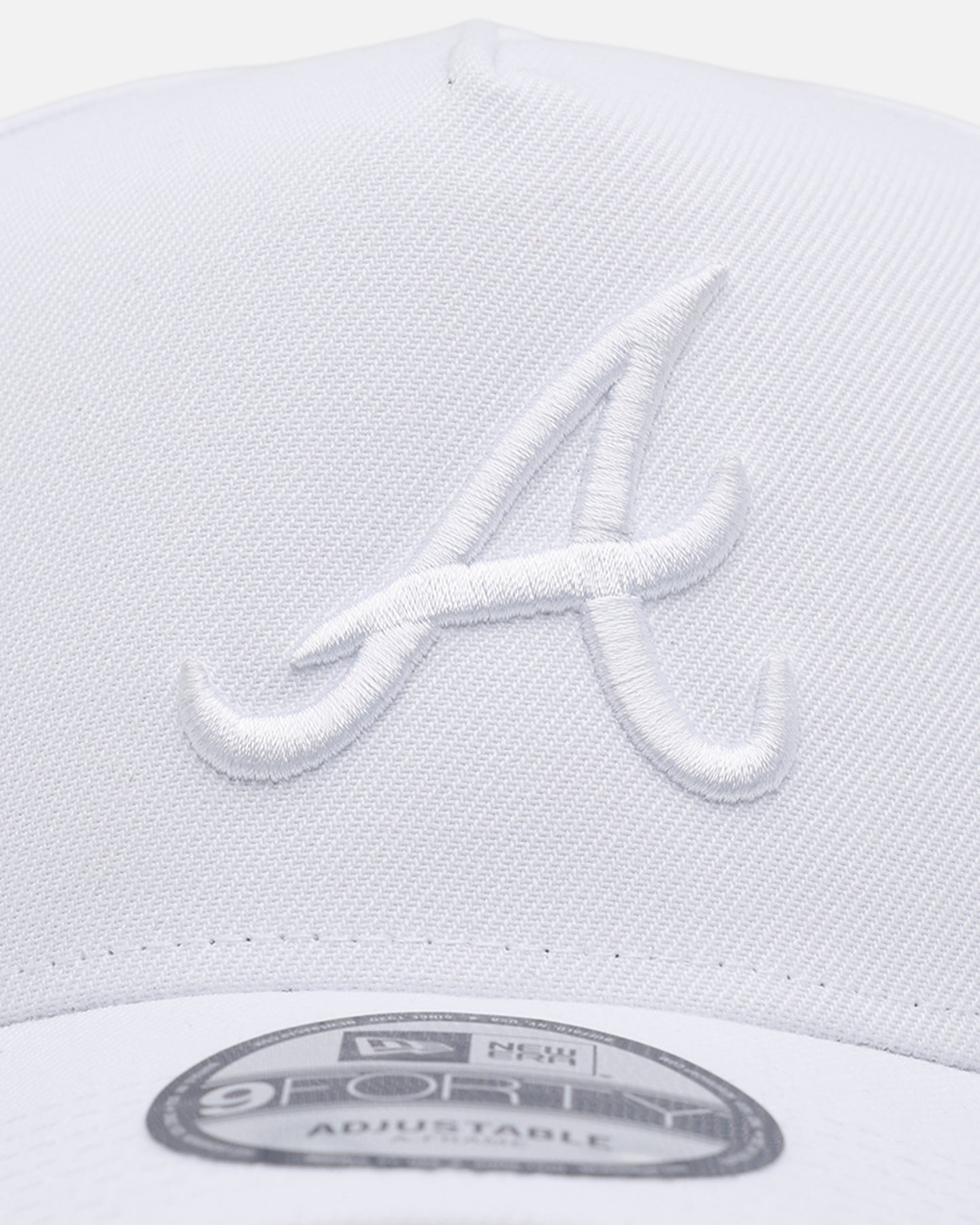 New Era Atlanta Braves 'Easy White' 9FORTY A-Frame Snapback White