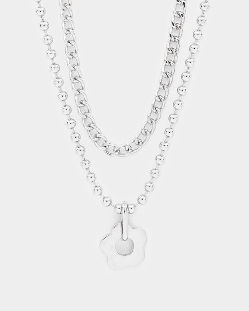 Wild For The Weekend Flower Necklace Silver