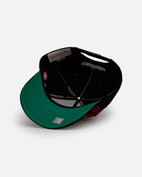 Mitchell & Ness Chicago Bulls 'Busted' Pro Pinch Snapback Black