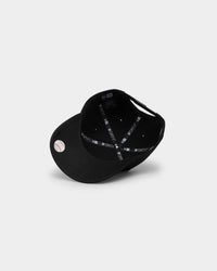 New Era Los Angeles Dodgers 'Metal Badge' 9FORTY K-Frame Snapback Black/Iridescent