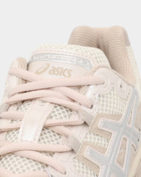 Asics Women's GEL-NIMBUS 9 Cream/Mineral Beige