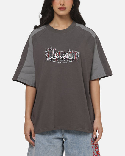 Worship Catharsis Box Crop Raglan T-Shirt Worn Black