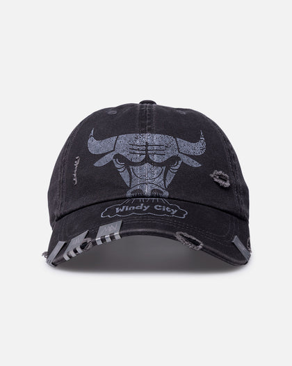 Mitchell & Ness Chicago Bulls 'It's Over' Dad Fit Strapback Black