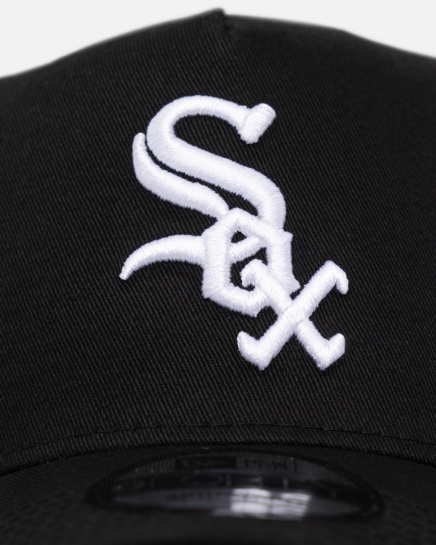 New Era Chicago White Sox 'Black/White' 9FORTY A-Frame Snapback
