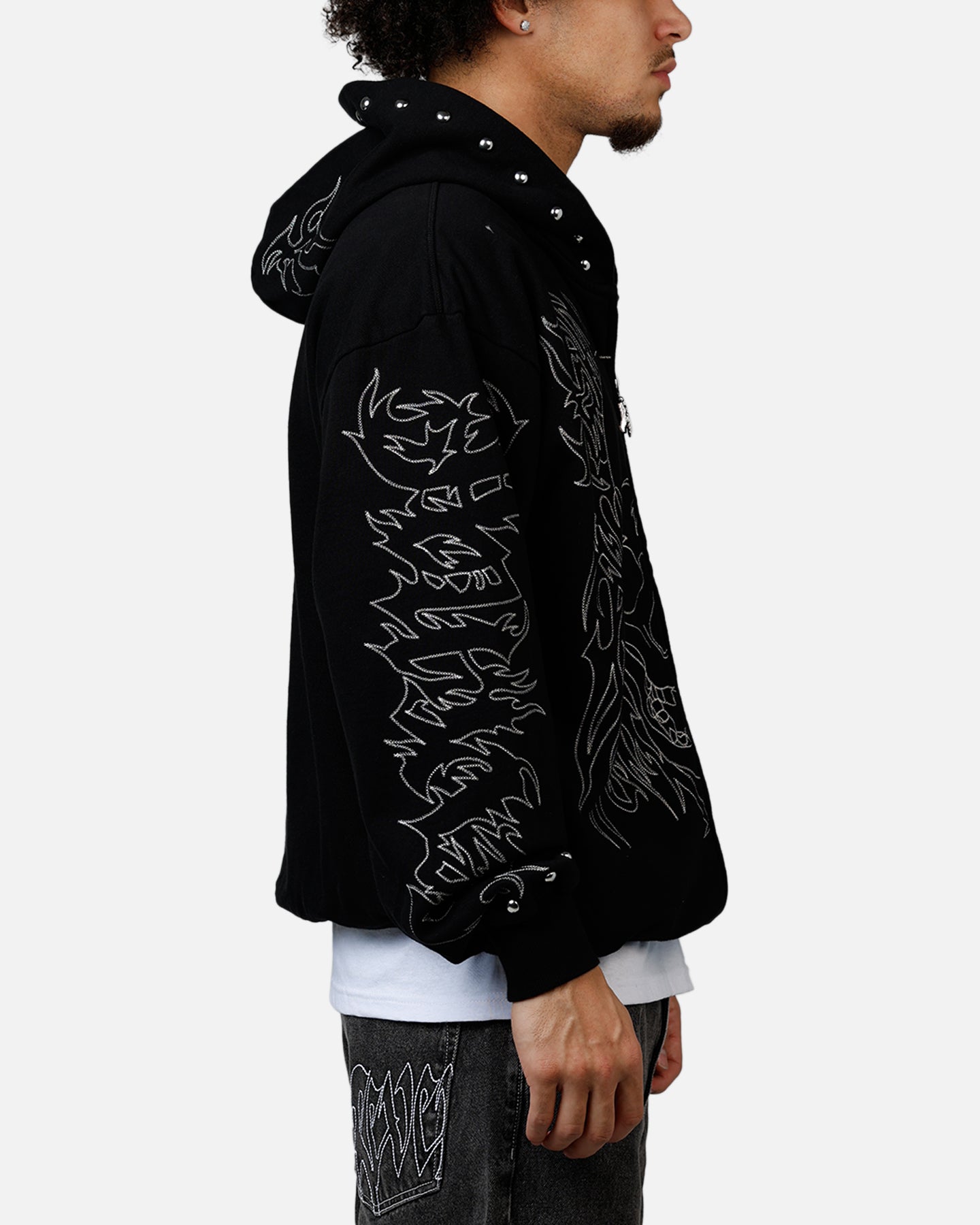 最安値　revenge スカル　パーカー Revenge Tribal Skull Studded Zip Hoodie Black | Culture Kings US