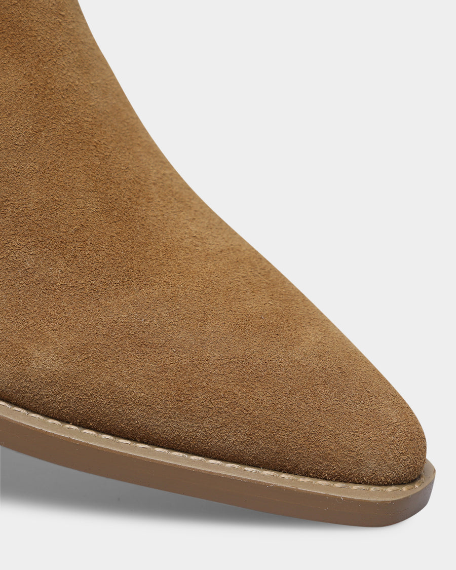 Saint Morta Nomad Pointy Toe Chelsea Boot Camel | Culture  display picture 3