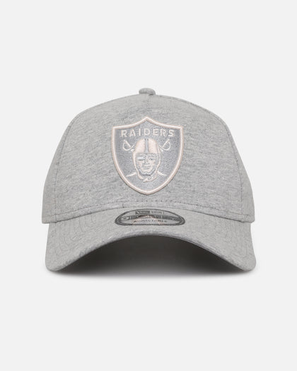 New Era Las Vegas Raiders 'Cozy' 9FORTY A-Frame Strapback Heather Grey