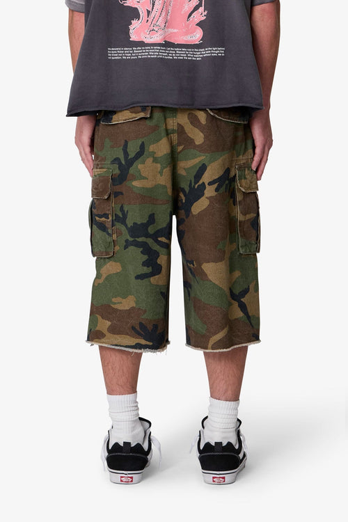 MNML Ultra Baggy Cargo Shorts Camo