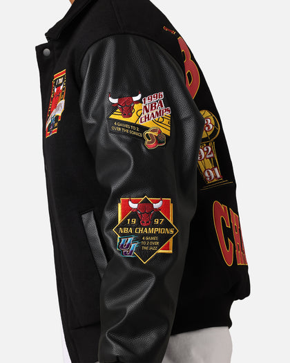 Mitchell & Ness Chicago Bulls Dynasty Jacket Black