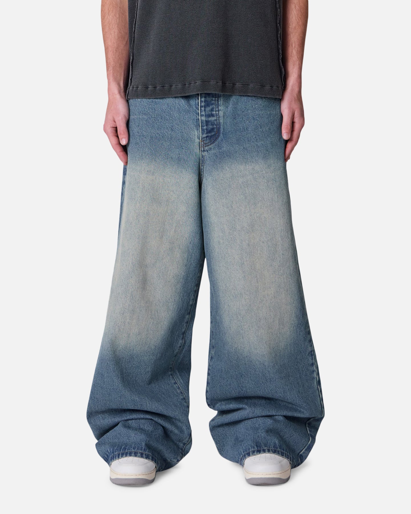 MNML Rave Washed Jeans Medium Blue | Culture Kings US
