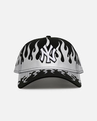 New Era New York Yankees 'Metallic Flames' 9FORTY A-Frame Snapback Black/Silver