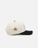 New Era New York Yankees 'Gold Medal Badge' 9FORTY A-Frame Snapback White/Black/Green