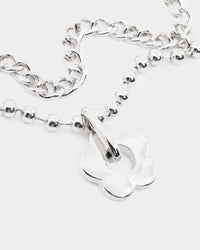 Wild For The Weekend Flower Necklace Silver