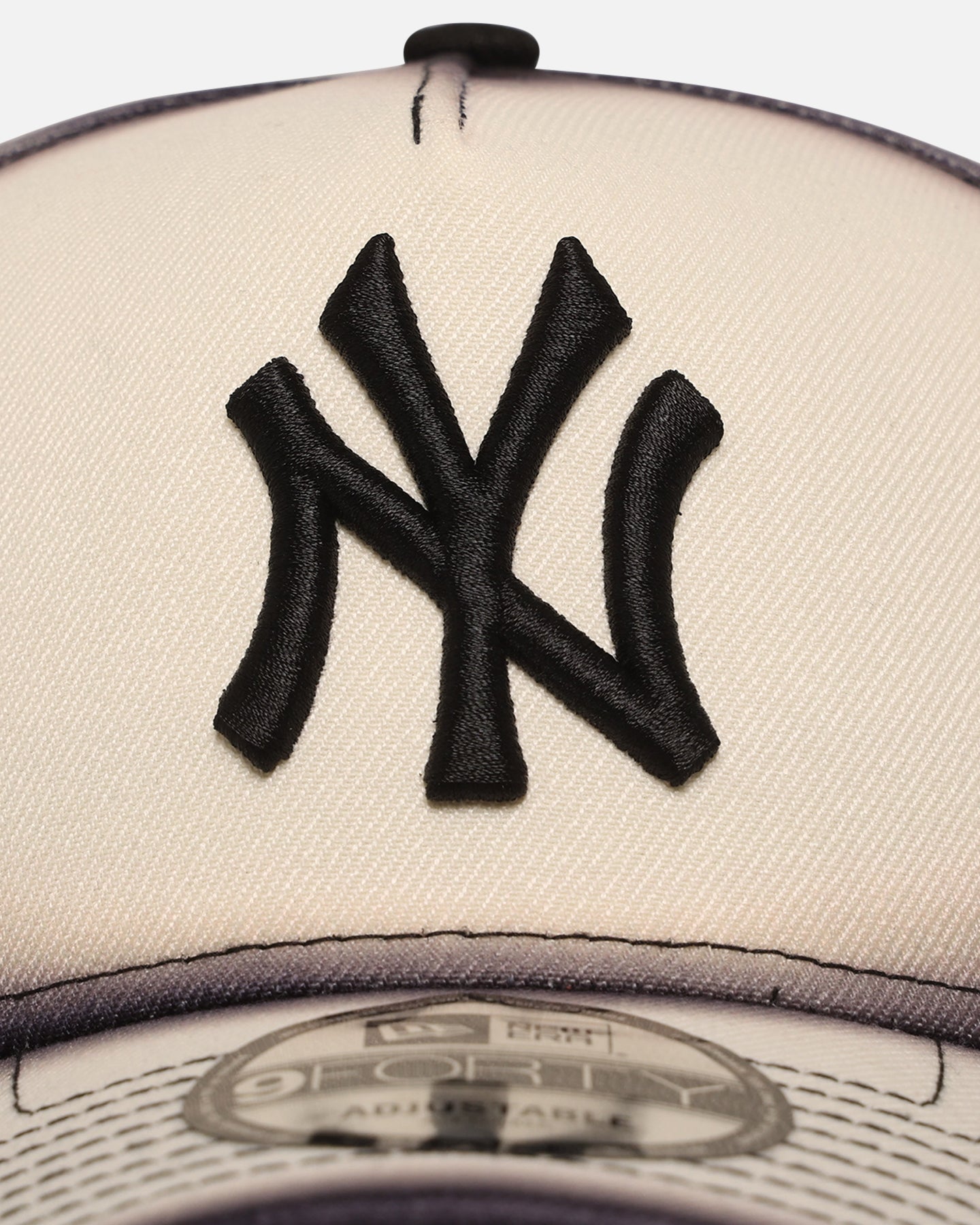 New Era New York Yankees 'Gradient Edge' 9FORTY A-Frame Snapback