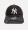 New Era New York Yankees "Stencil Distress" 9Twenty Strapback Black