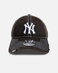 New Era New York Yankees "Stencil Distress" 9Twenty Strapback Black