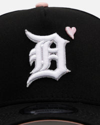 New Era Detroit Tigers 'Pink Satin Hearts 2.0' 9FORTY A-Frame Snapback Black/Pink
