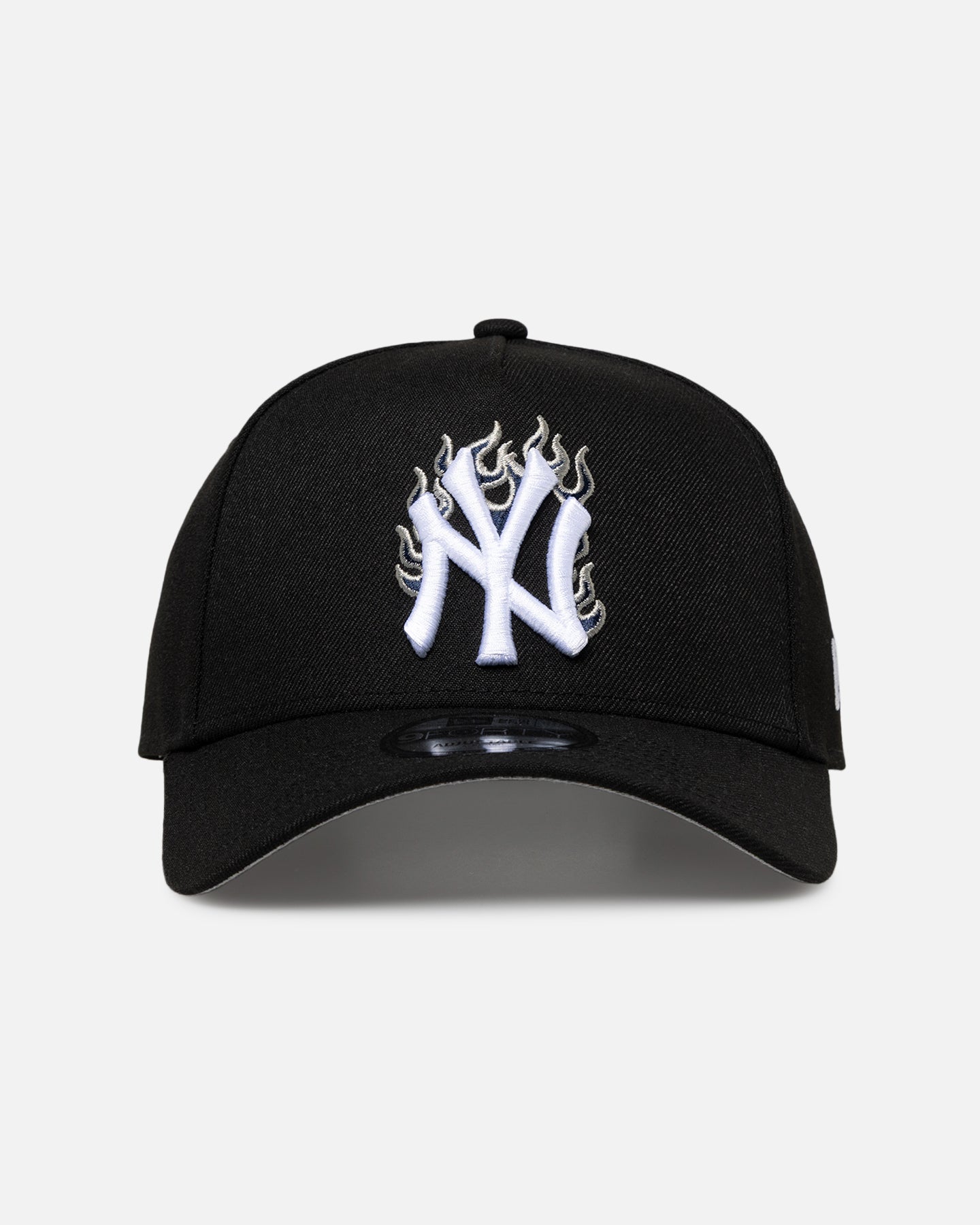 New Era New York Yankees 'Flame Logo' 9FORTY A-Frame Snapback