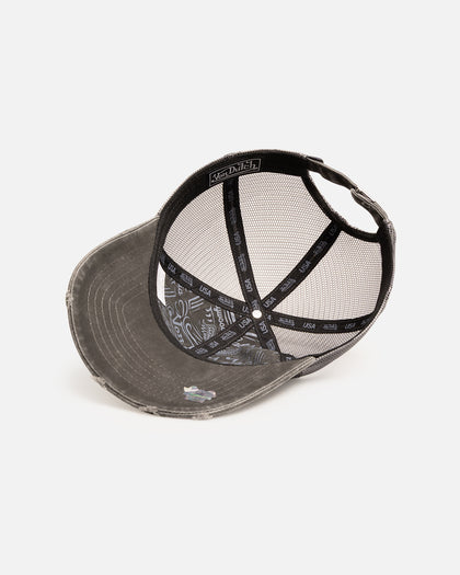 Von Dutch Glitz Trucker Strapback Black Wash