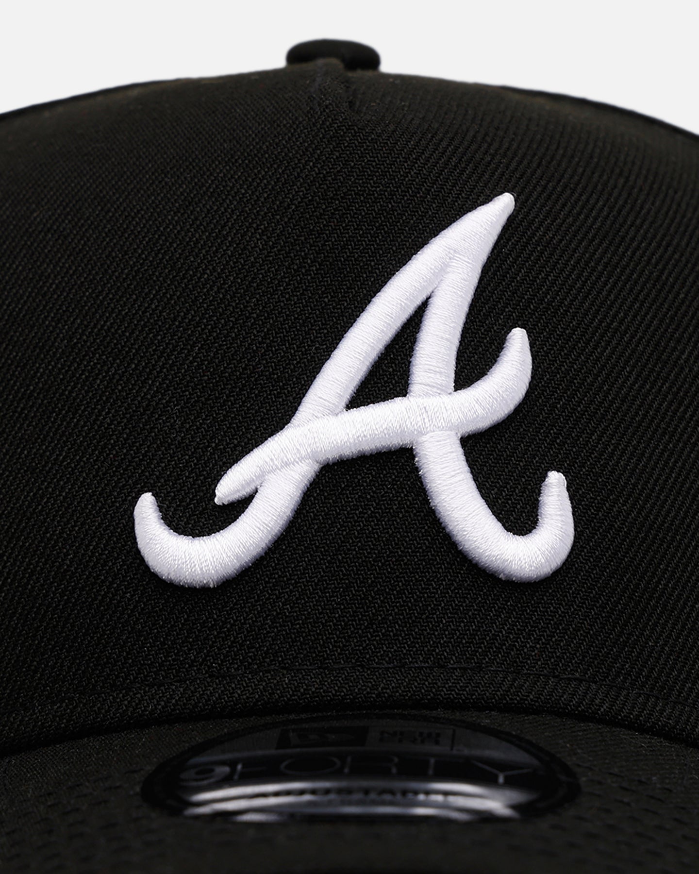 New Era Atlanta Braves 'Black And White' 9FORTY A-Frame Snapback