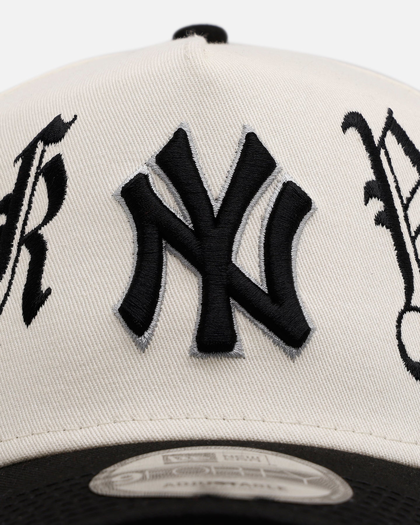 New Era New York Yankees 'Gothic Script Two Tone' 9FORTY A-Frame