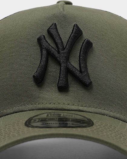 New Era New York Yankees 9FORTY A-Frame Trucker Snapback Olive/Black