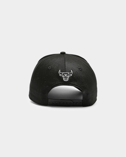 New Era Chicago Bulls 9FORTY K-Frame Goth Script Snapback Black/White