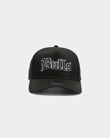 New Era Chicago Bulls 9FORTY K-Frame Goth Script Snapback Black/White