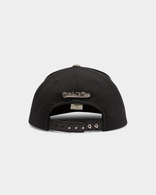 Mitchell & Ness Raiders Luxury Carp Script Snapback Black/Grey