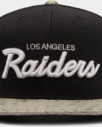 Mitchell & Ness Raiders Luxury Carp Script Snapback Black/Grey