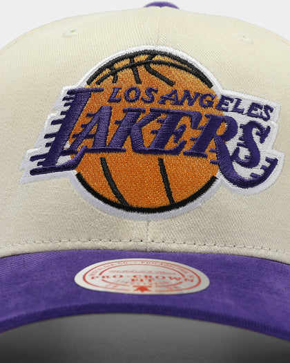 Mitchell & Ness Los Angeles Lakers Pro Crown Snapback Off White/Purple