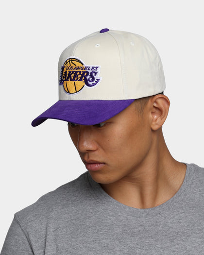 Mitchell & Ness Los Angeles Lakers Pro Crown Snapback Off White/Purple