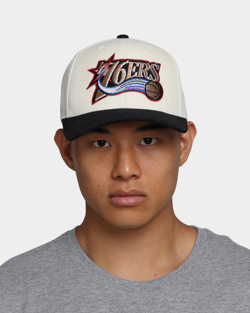 Mitchell & Ness Philadelphia 76ers Pro Crown Snapback Off White/Black