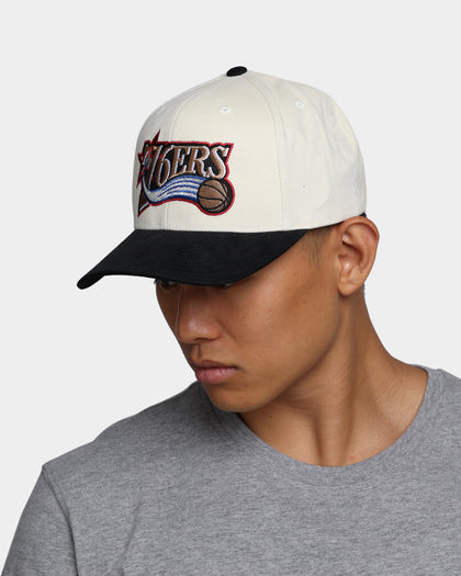 Mitchell & Ness Philadelphia 76ers Pro Crown Snapback Off White/Black