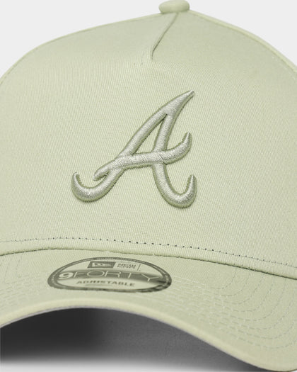 New Era Atlanta Braves 'Summer Olive' 9FORTY A-Frame Snapback Light Olive