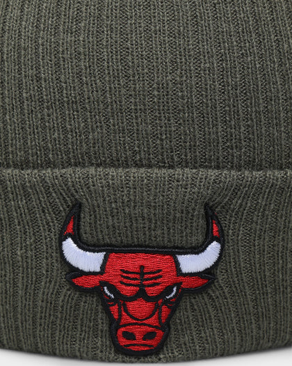 New Era Chicago Bulls Pom Knit Beanie Olive