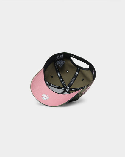 New Era Atlanta Braves "Camo Twist" 9FORTY A-Frame Snapback Camo Pink