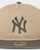 New Era New York Yankees Golfer Snapback Khaki/Olive