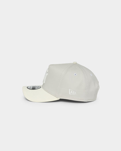 New Era New York Yankees 9FORTY A-Frame Snapback Stone/White