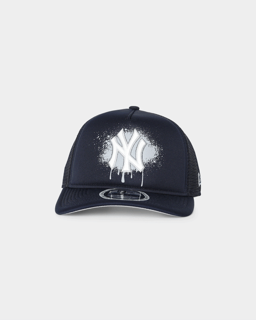 New Era New York Yankees 'Spray Paint Glow' 9FORTY A-Frame Trucker Snapback Original Team Colours