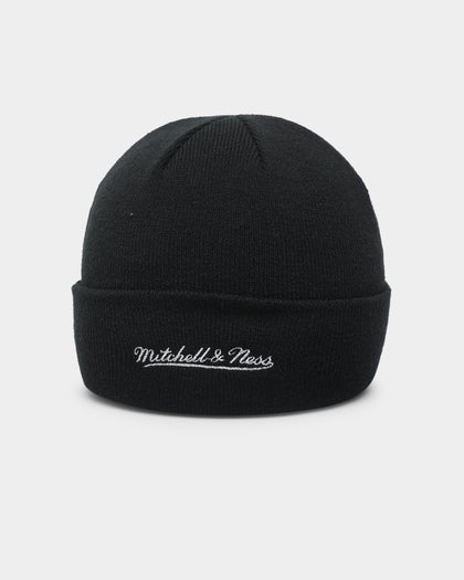 Mitchell & Ness Chicago Bulls Metallic Logo Cuff Knit Beanie Black