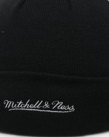 Mitchell & Ness Chicago Bulls Metallic Logo Cuff Knit Beanie Black