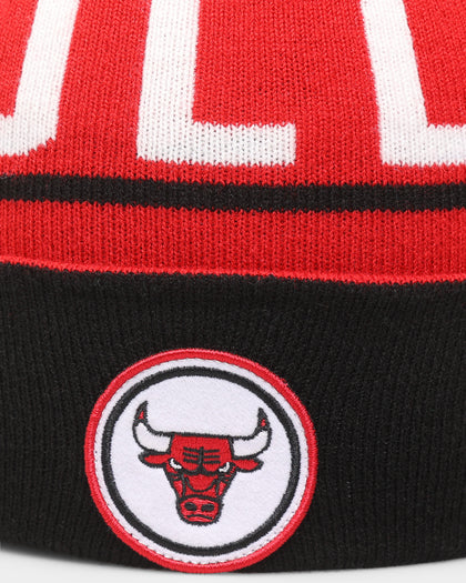 Mitchell & Ness Chicago Bulls Team Pom Beanie Red