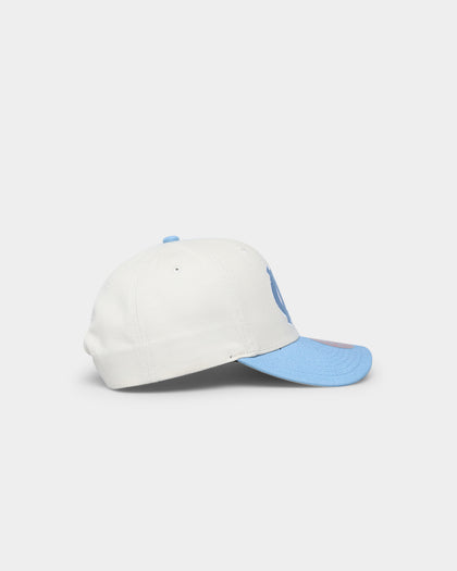 Mitchell & Ness UNC Go Team Pro Crown Snapback Off White