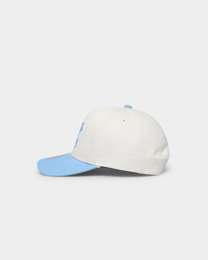 Mitchell & Ness UNC Go Team Pro Crown Snapback Off White